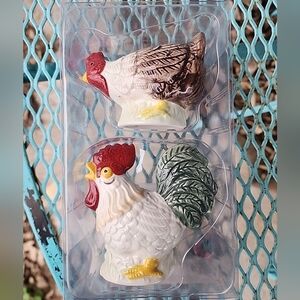 Paula Deen Chicken And Rooster Salt And Pepper Shaker Set